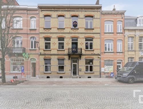                                         Appartement à louer à Ieper, € 750

