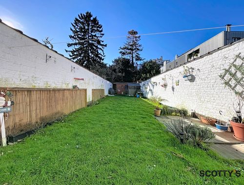                                         Appartementsgebouw te koop in Ukkel, € 599.000

