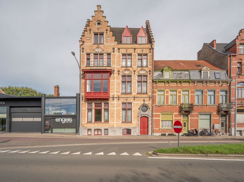 Appartement te koop in Sint-Pieterskaai 41 bus 002,
                    8000 Sint-Pieters