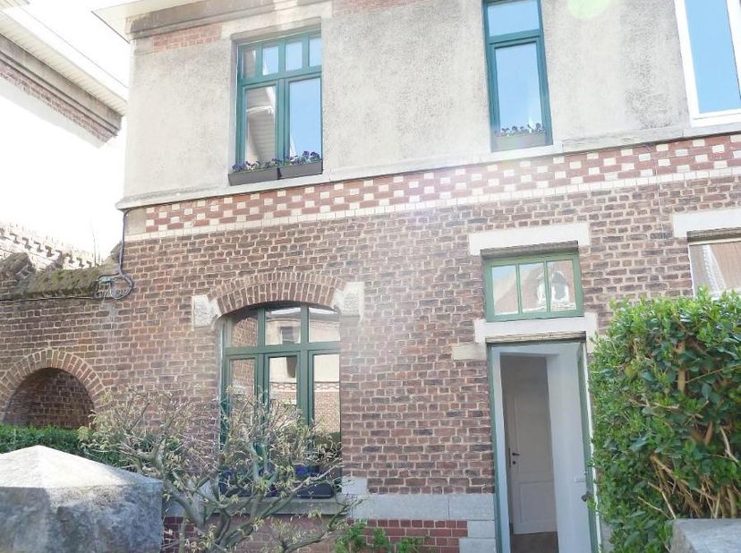 Huis te huur
                    in 1050 Elsene