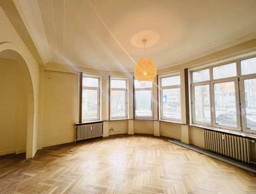                                         Bureaux à louer à Woluwe-Saint-Lambert, € 2.000
