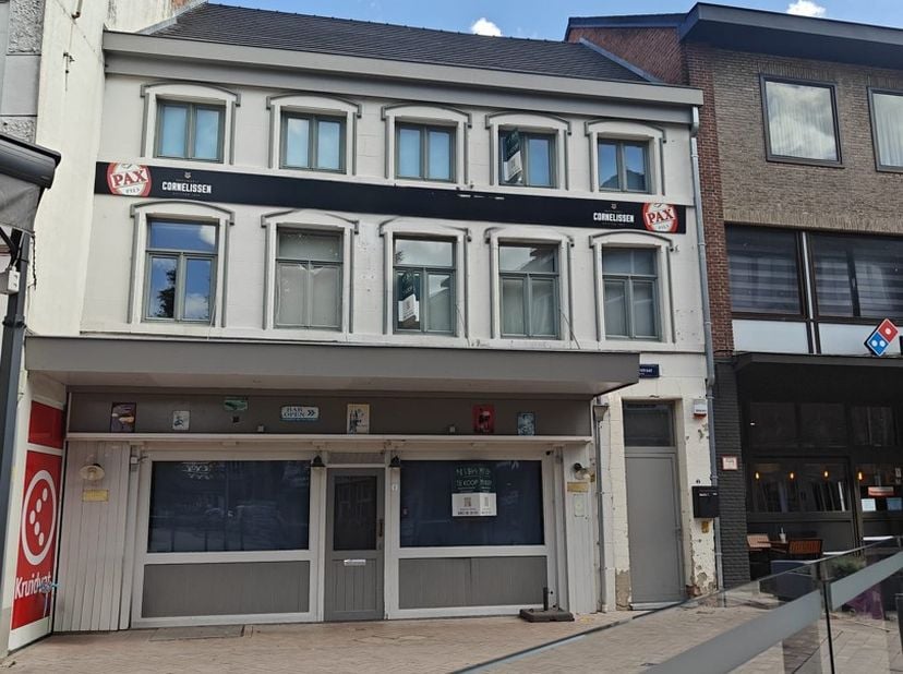 Bien professionnel à louer
                    à 3960 Bree