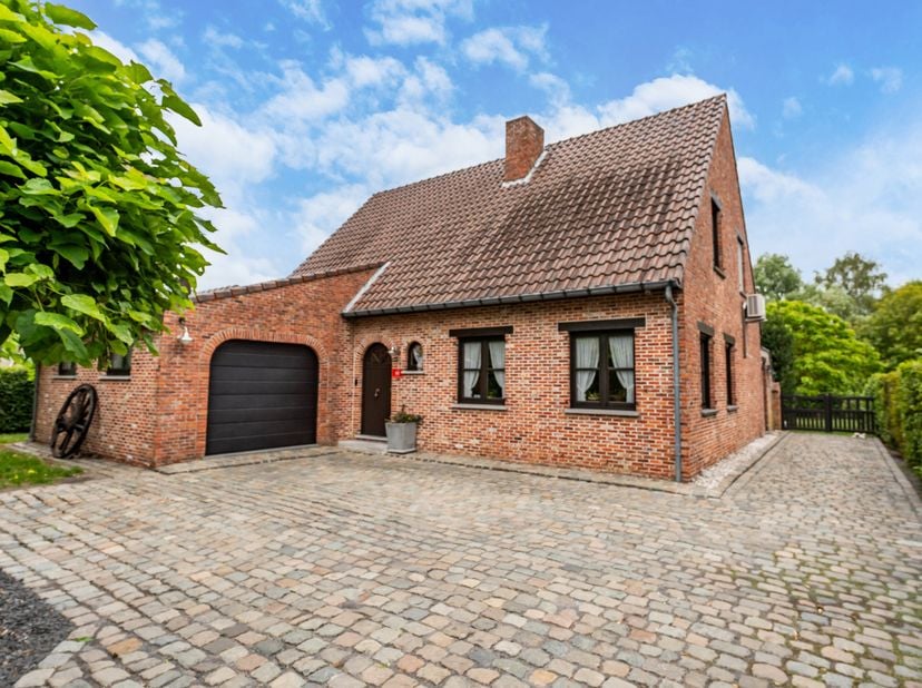 Maison à vendre
                    à 3945 Oostham