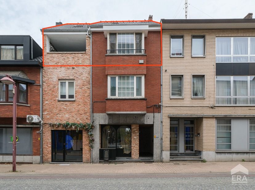 Appartement te koop in L. Lambrechtsstraat 19 bus 3,
                    3730 Hoeselt