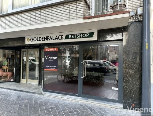                                         Handelsgelijkvloers te huur in Oostende, € 850
