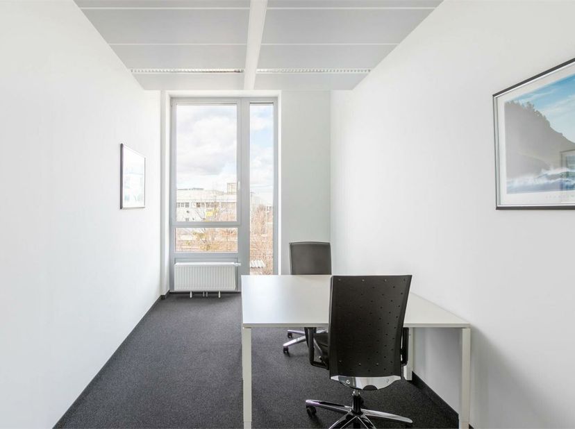 Werk waar en hoe u maar wilt met een kantoor-membership van Regus. Met prijzen vanaf 189 € bieden wij de flexibiliteit en vrijheid om aan elke werksti