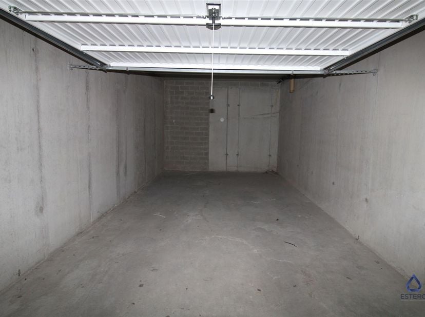 Garage à vendre
                    à 9940 Evergem