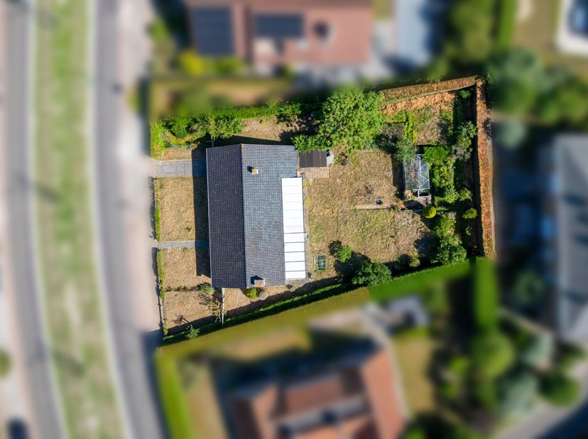 Te renoveren bungalow op toplocatie nabij zee en natuur<br />
Bent u op zoek naar een renovatieproject of bouwgrond op een uitzonderlijke locatie? Dan
