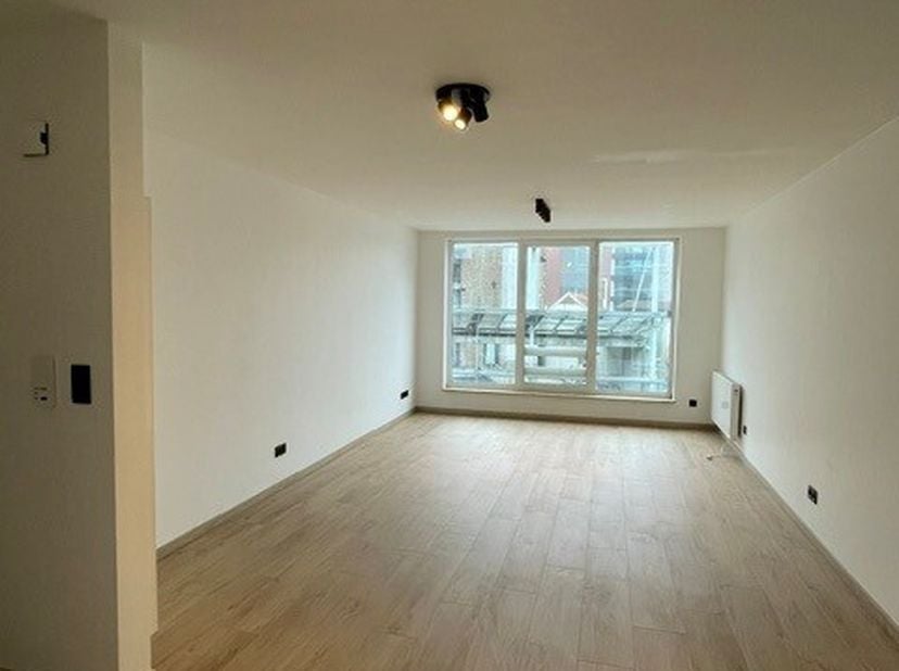 Modern en recent appartement met 1 slaapkamer nabij het centrum van Hasselt.Dit appartement heeft een bewoonbare oppervlakte van 64m² en is ingedeeld
