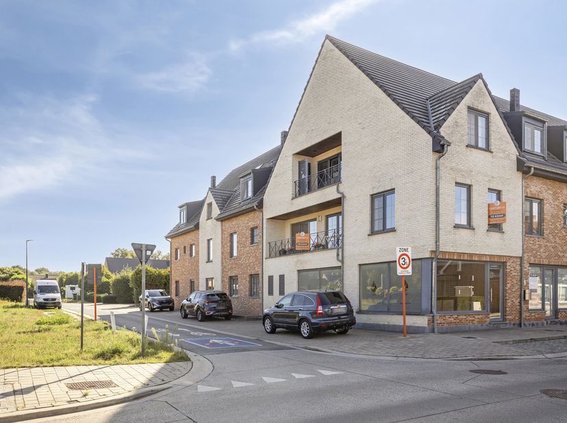 Op de eerste verdieping van een verzorgd appartementsgebouw uit 2009, gelegen aan de Pastoriestraat 36 bus 01.01 in Baal, bevindt zich dit ruime, lich