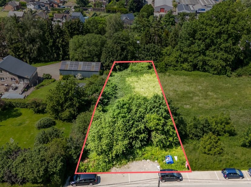 EasyHome a le plaisir de vous présenter ce terrain situé en zone d'habitat à Andenne. <br />
Surface du terrain : 1115 m²<br />
Largeur du terrain : 2