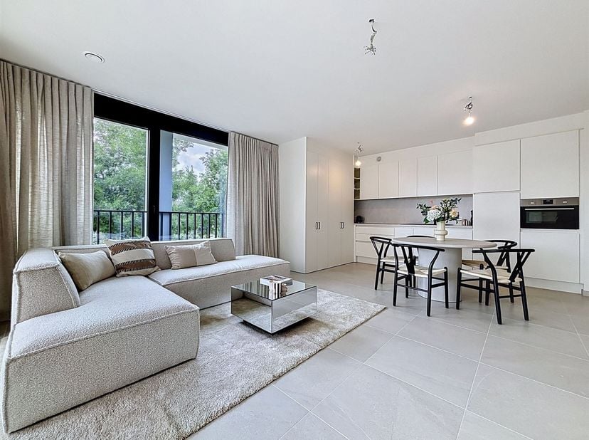 Nieuwbouwappartement in residentie Kasteelvijver te Langemark.<br />
Dit appartement bevindt zich op de eerste verdieping en heeft een bewoonbaar oppe
