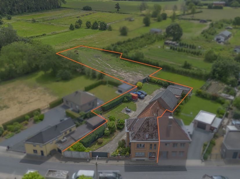 EERSTE BEZOEKDAG ZAT.: 13/06/2026 VANAF 9U (op afspraak 053/60.65.60!!) <br />
LIEDEKERKE – Karaktervolle gezinswoning met achterliggende weide en gro