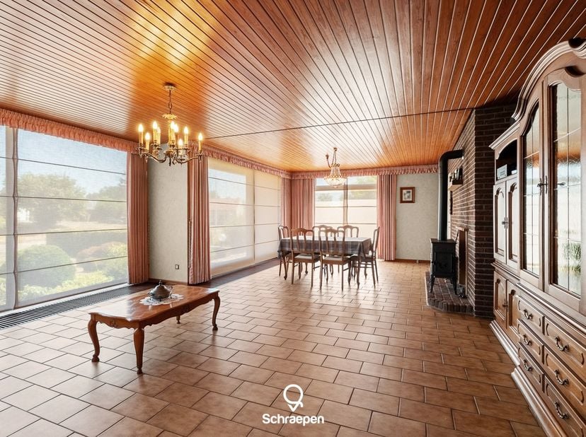 We vinden deze ruime gezinswoning&amp;nbsp;(237 m²) met 3 slpks terug&amp;nbsp;op een zuidwestelijk perceel van circa 11,5 are. Voor meer informatie ga naar:&amp;