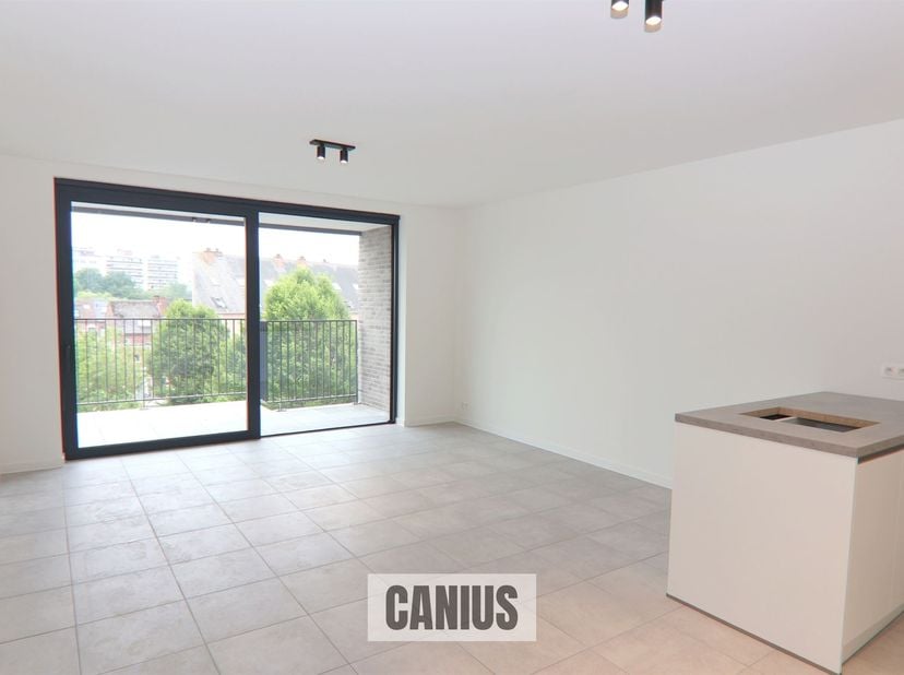 LEUK APPARTEMENT IN HARTJE HASSELT<br />
<br />
Op wandelafstand van het stadscentrum van Hasselt, Hoofdstad van de Smaak treffen wij residentie Mos