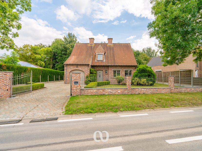 Huis te koop in Wijnendale 11,
                    9700 Oudenaarde