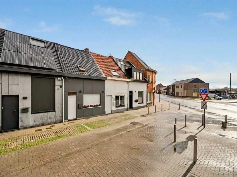 Alweer VERKOCHT op 1e BEZOEKDAG. <br />
<br />
"ABSOLUTE TOPPER" - Afspraak ENIGE BEZOEKDAG ENKEL telefonisch via Randy Remue op 0479/99. 99. 90, me