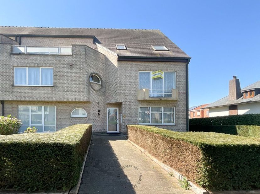 Ben je op zoek naar rust én een centrale ligging?<br />
<br />
Dit appartement op de eerste verdieping biedt het beste van beide werelden en is gemakk