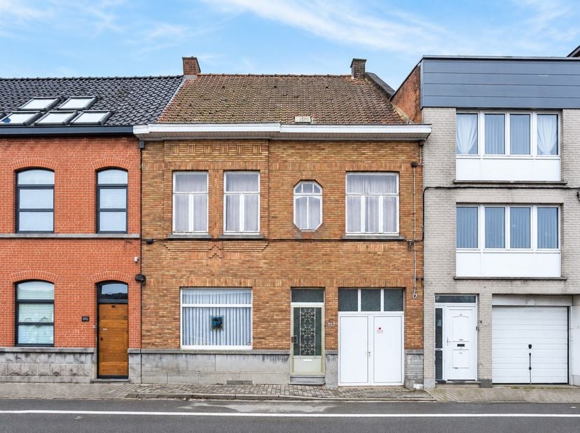 Bedrijfsvastgoed te koop in Ninovestraat 137,
                    9600 Ronse