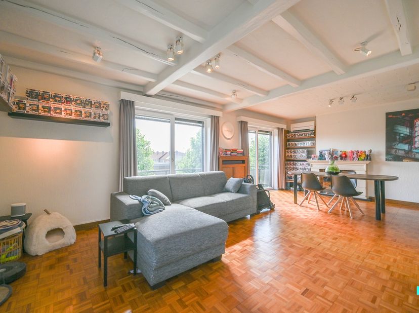 Rustig gelegen appartement met twee slaapkamers op wandelafstand van verscheidene handelszaken, natuurreservaat 'De Zavelput' en Vrije-en de Stedelijk