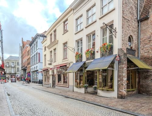                                         Bien commercial à vendre à Brugge, € 685.000
