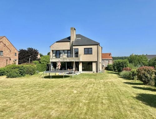                                         Villa à louer à Vossem, € 3.200
