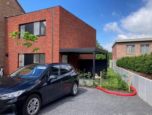                                         Villa moderne à louer à Oud-Heverlee, € 1.990
