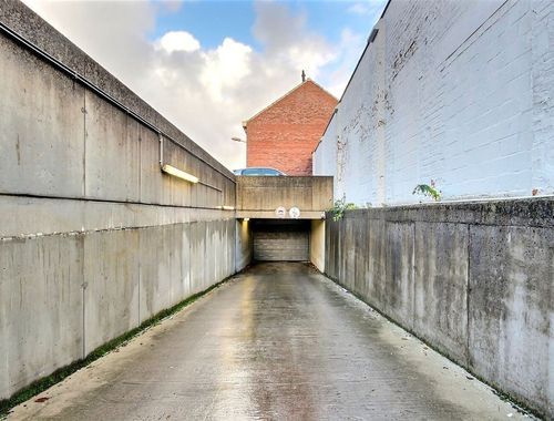                                         Cave à vendre à Mouscron, € 8.450
