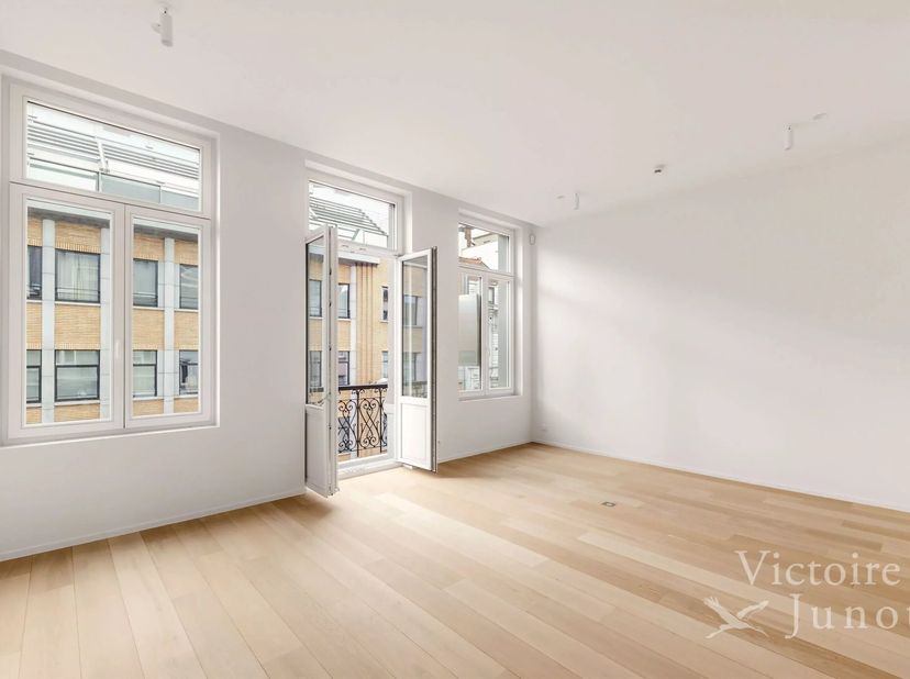 Appartement te koop in 3G 95,
                    1050 Elsene