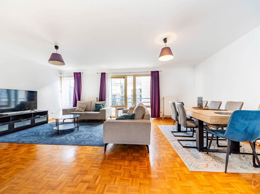 Appartement te koop in Rue de Nimy 65 bus C 1.1,
                    7000 Mons
