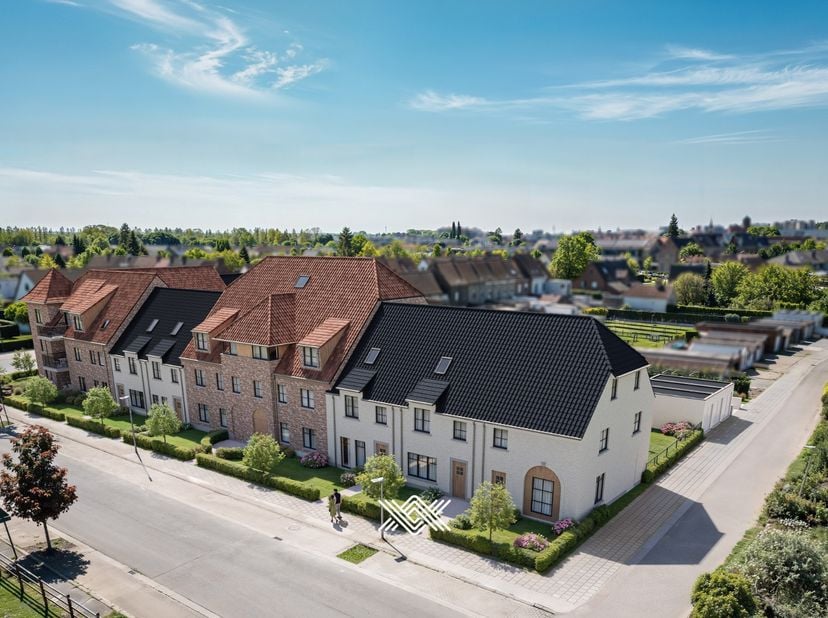 Appartement te koop in Karel Picquélaan 138,
                    9800 Deinze