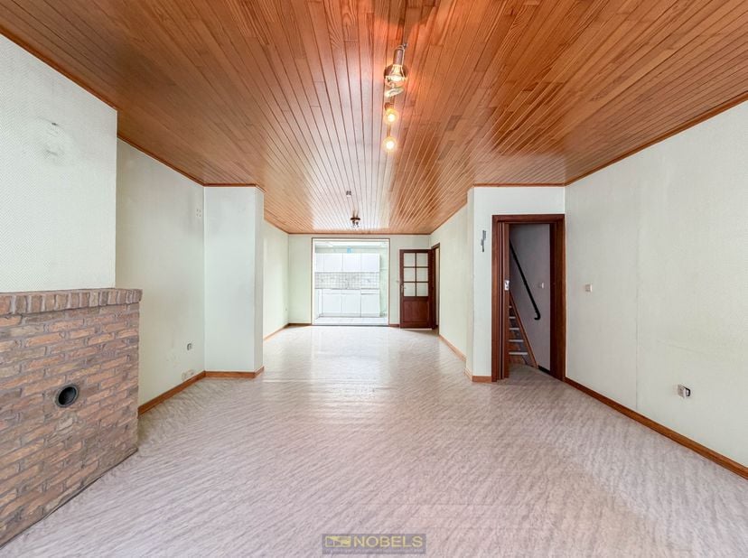 Huis te koop in Victor Lagachestraat 1,
                    9600 Ronse