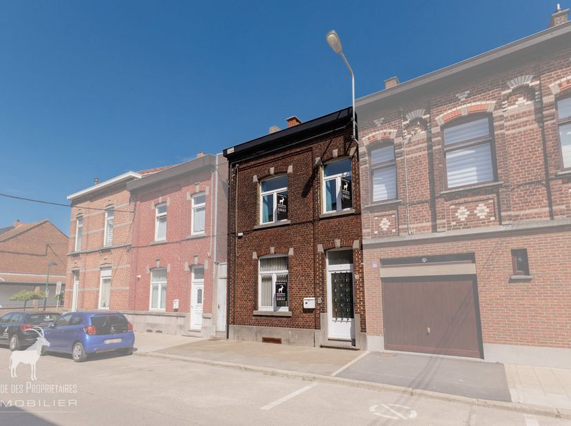 Makelaarsreferentie: V7170-516<br />
*** VIRTUELE TOUR: https://immo360.immo-facile.com/vtour/fr/qyd59y/frame ***<br />
Ontdek deze prachtige woning i