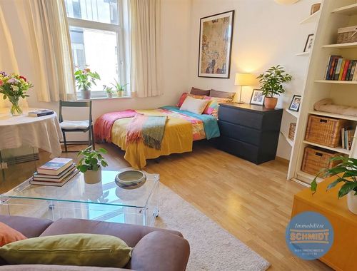                                         Studio met slaaphoek te huur in Etterbeek, € 740
