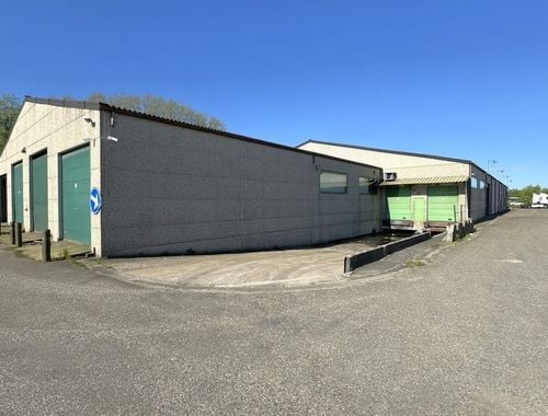                                         Bâtiment d’entreprise à louer à Antwerpen, € 10.000
