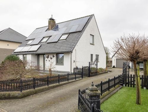                                         Maison à vendre à Sint-Huibrechts-Lille, € 499.000
