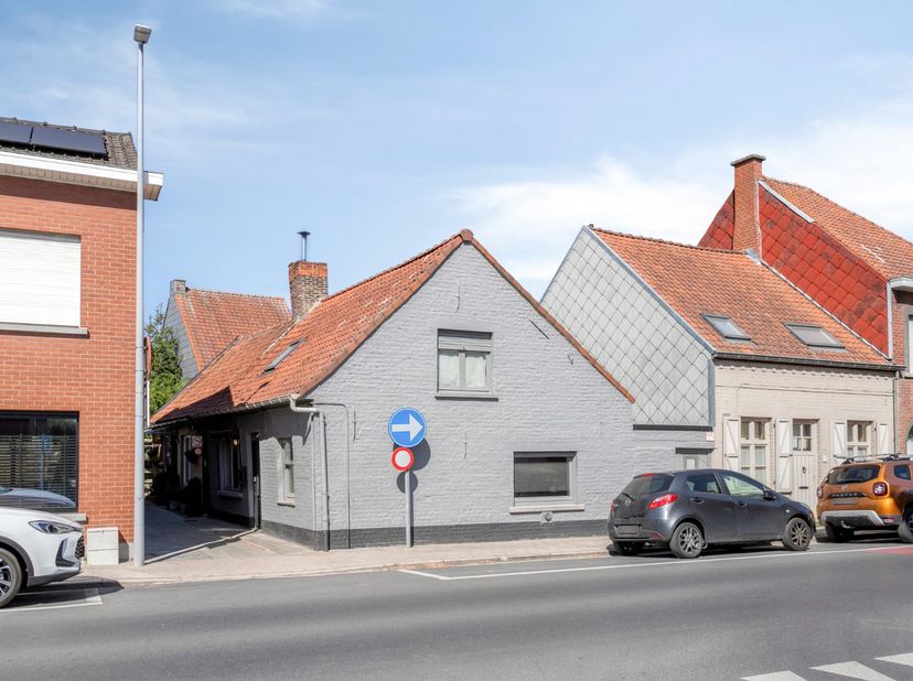 Algemeen bezoekmoment zaterdag 5 september van 11h tot 12h. Voorafgaande aanmelding verplicht.<br />
<br />
Op zoek naar een karaktervolle woning met