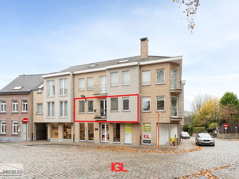 Au cœur de Sint-Pieters-Leeuw, sur la Rink, se trouve cet appartement soigné comprenant une chambre et une agréable terrasse. L’appartement est situé