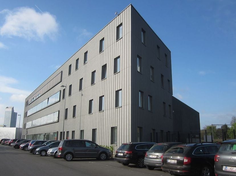 Bien professionnel à louer
                    à 9051 Sint-Denijs-Westrem