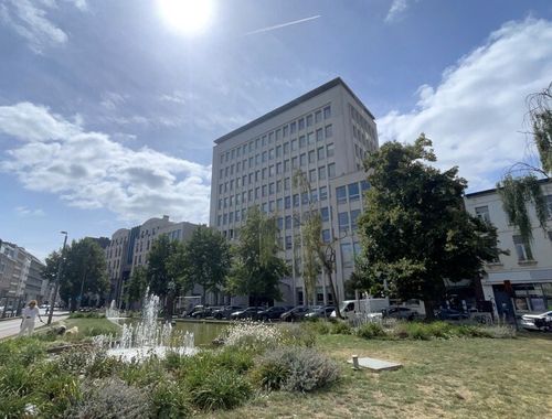                                         Bureaux à louer à Antwerpen, € 6.687,50
