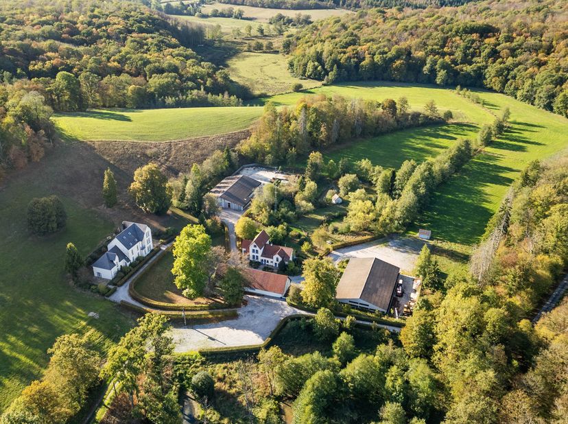 Maison à vendre à ,
                    6460 Chimay