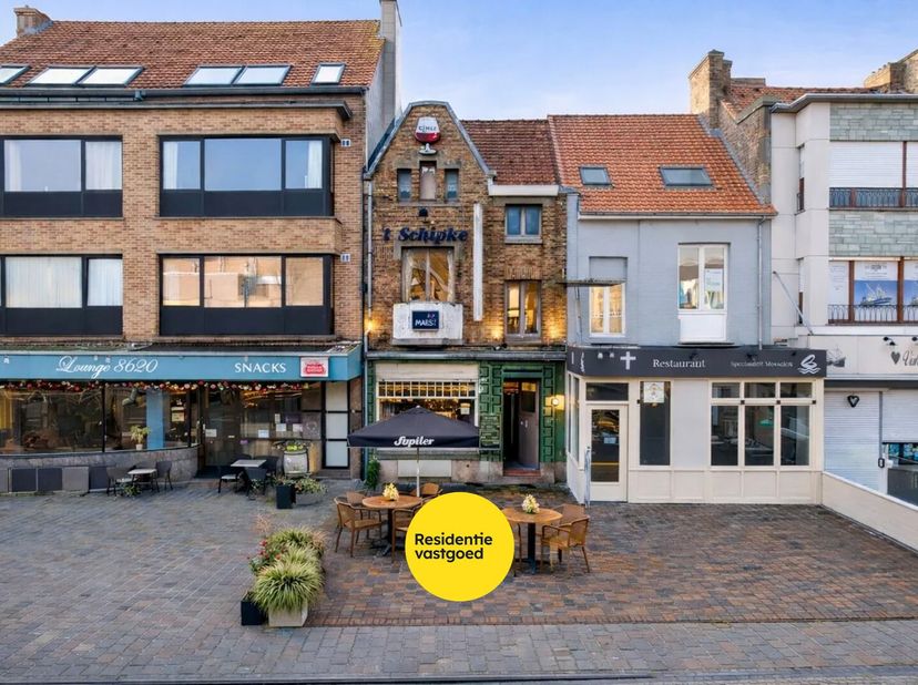 Handelshuis / projectgrond op topligging aan de Kaai  Nieuwpoort-Stad<br />
Op een uiterst commerciële en centrale ligging aan de Kaai van Nieuwpoort-