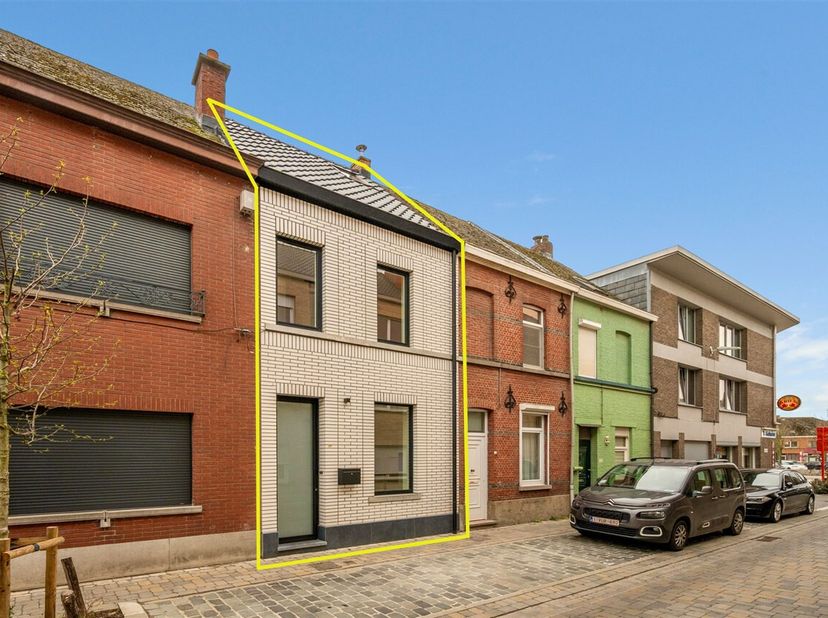 Alweer VERKOCHT op 1e BEZOEKDAG. <br />
"ABSOLUTE TOPPER" - Afspraak ENIGE BEZOEKDAG ENKEL telefonisch via Randy Remue op 0479/99. 99. 90, meer info v