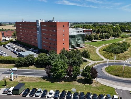                                         Espace de bureaux à louer à Ieper, € 4.406
