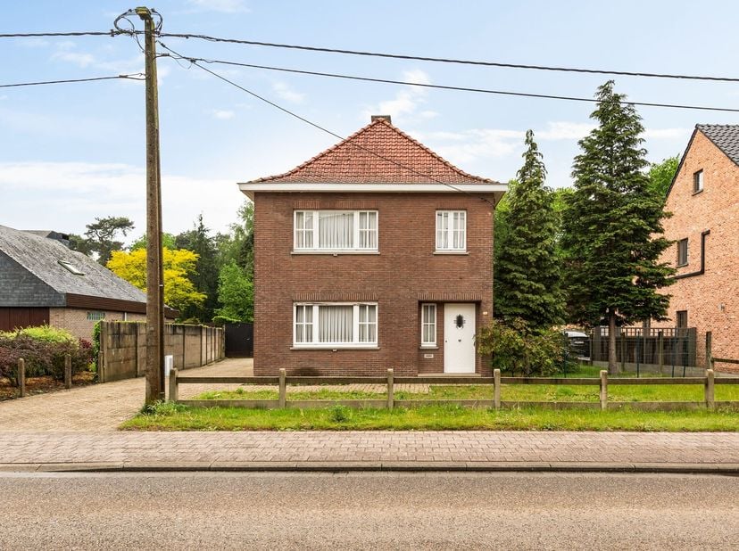 Huis te koop in Veldstraat 54,
                    2491 Olmen