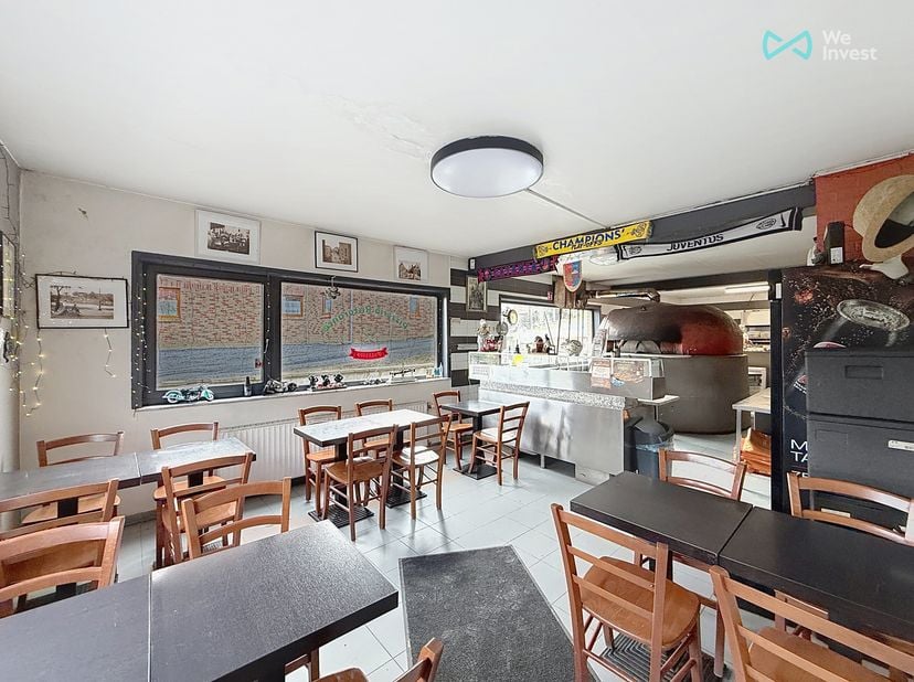 *** A VENDRE *** Clabecq - Restaurant avec terrasse, situé sur un axe très fréquenté. Cet établissement a une surface exploitable de +- 100 m². Le bie