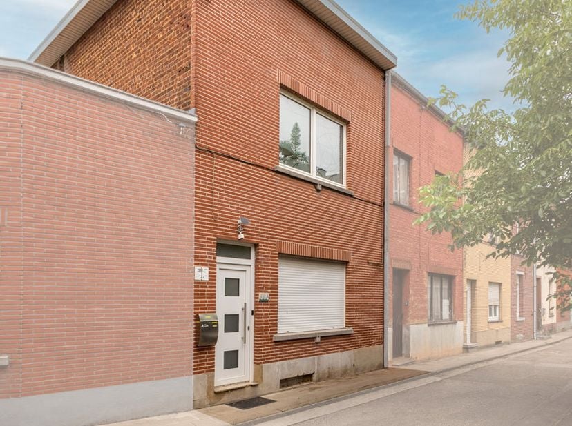 Référence Agence : V7170-539<br />
*** https://envisite.net/vtour/fr/dxzpcf/frame ***<br />
Découvrez cette magnifique maison située dans la charmante