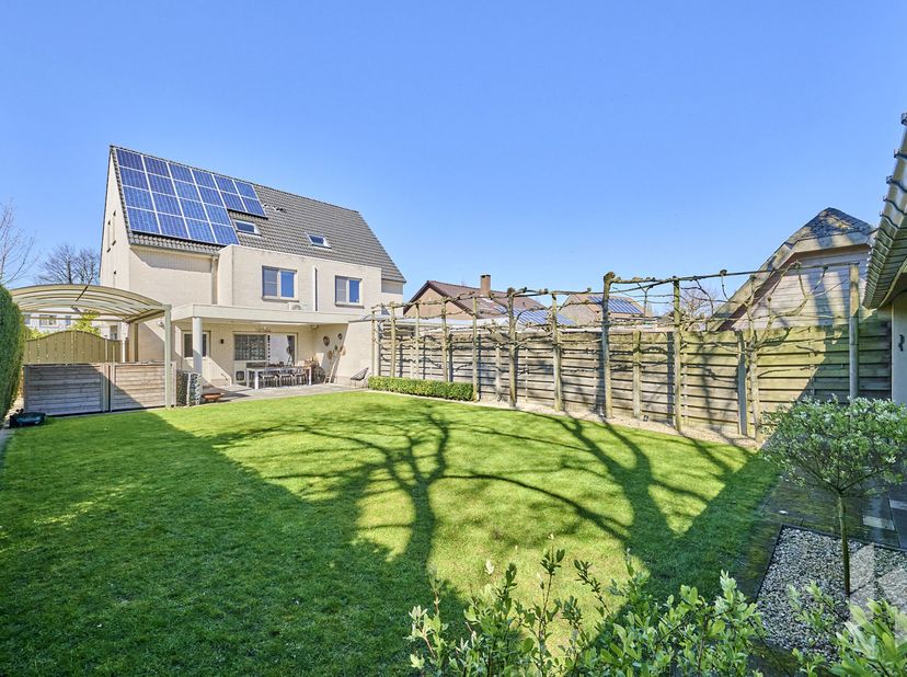 Huis te koop in Lijsterstraat 19A,
                    3920 Lommel