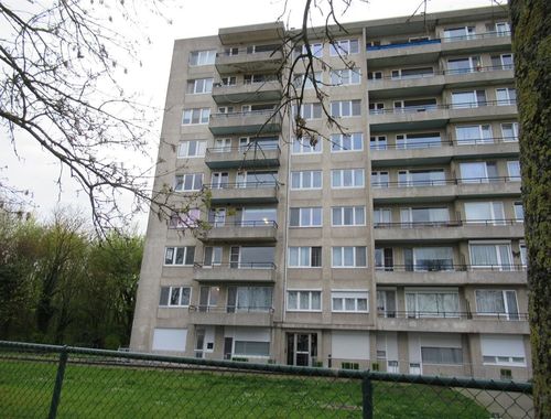                                        Appartement à louer à Landen, € 850
