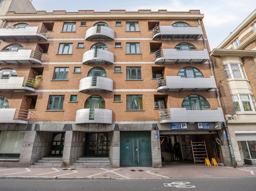 Appartement te koop in Waverse Steenweg 212 bus 9,
                    1050 Elsene